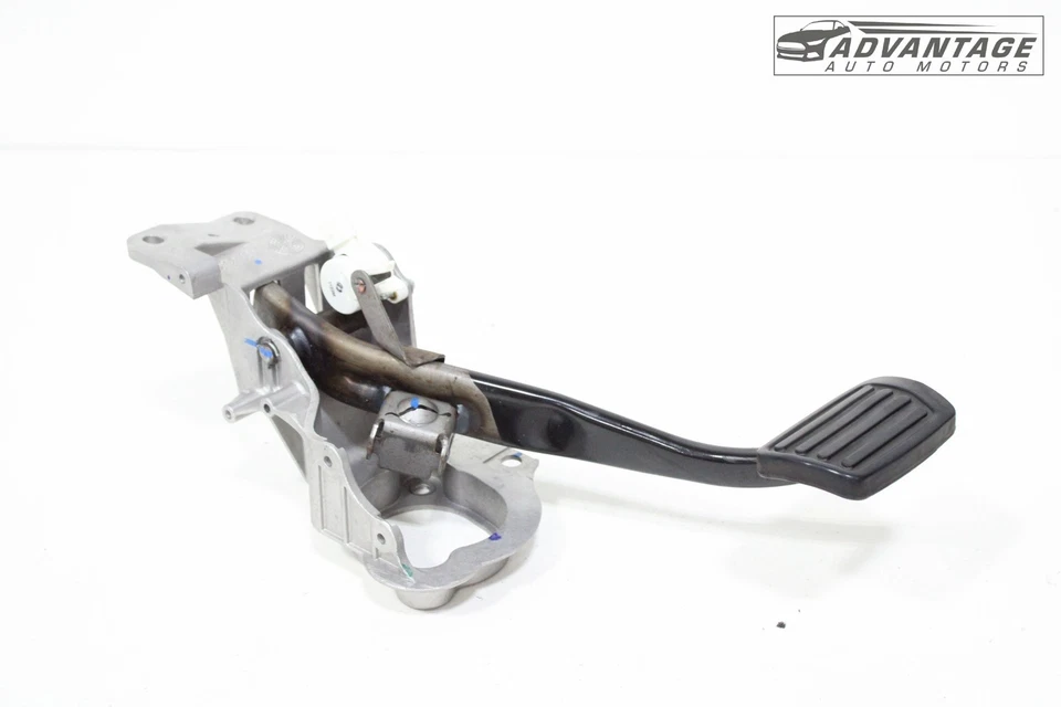2016-2024 CHEVROLET CAMARO COUPE FRONT PARKING ASSIST BRAKE STOP PEDAL OEM - Image 2 of 4
