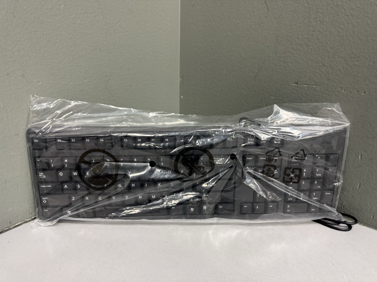 New Dell KB212-B USB Quiet Key Keyboard - Black