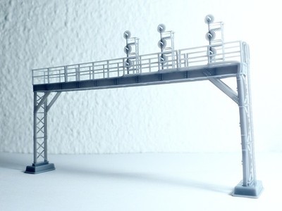 N Scale Large Railway Signal Bridge - 1:160 Resin Model For Diorama