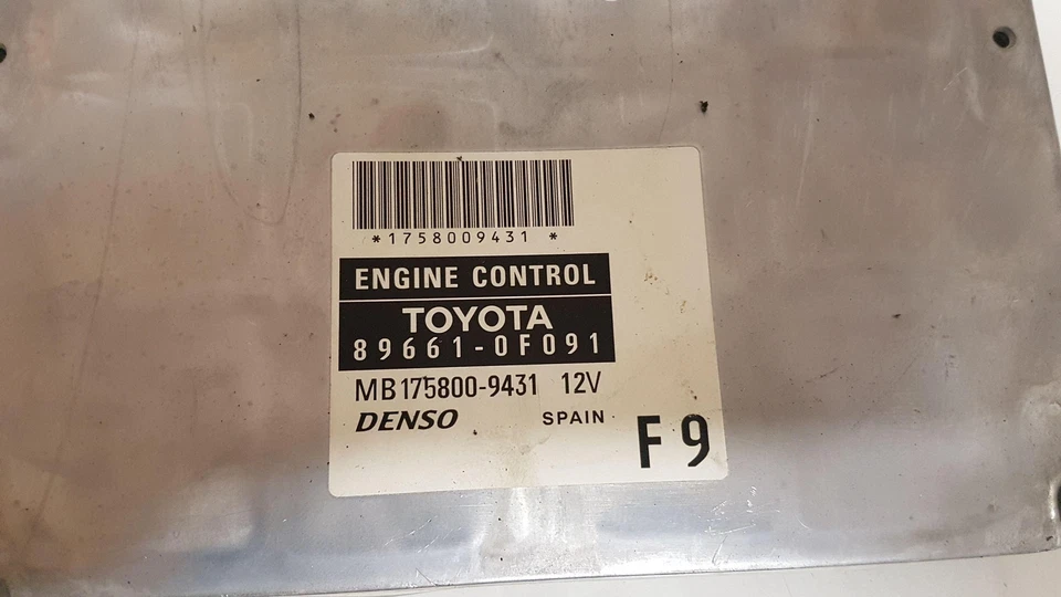 Centralina motore TOYOTA COROLLA Verso ZER, ZZE12, R1 ECU 896610F091 2.2 28755745 - Immagine 4 di 4