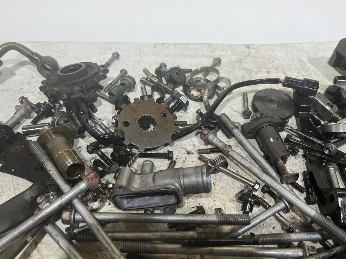 00-02 KAWASAKI NINJA ZX6R ENGINE PARTS AND HARDWARE LOT | eBay