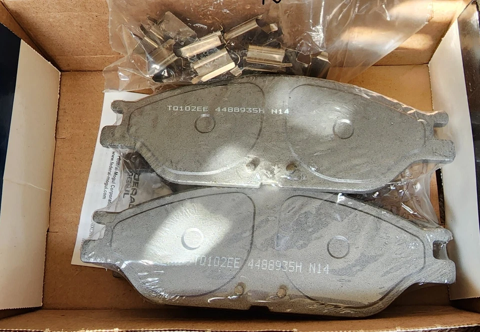 陶瓷前刹车片适用于 99-03 福特 Windstar MX803  — 第 3/4 张图片