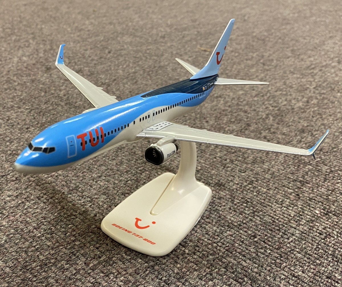 TUI Boeing 737-800 Snap Fit Aircraft Model 1/200 Scale BNIB FREE POST UK