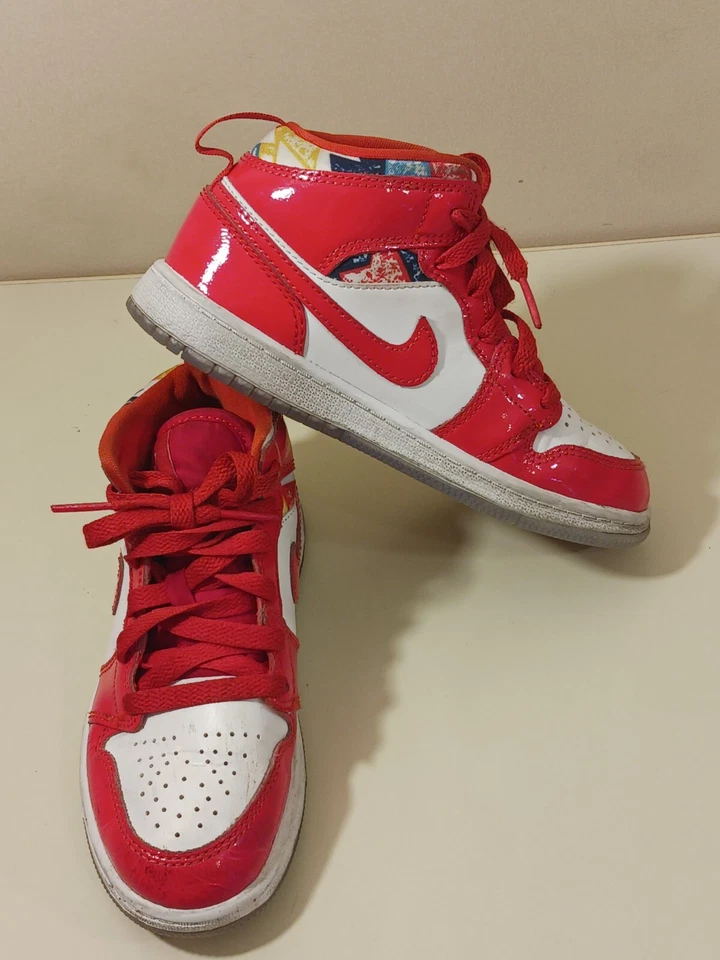 NIKE Juvenil Jordan 1 Mid SE Barcelona Suéter Tenis Deportivos Niños Talla 13C Foto 2 de 4
