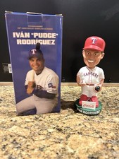 Ivan Rodriguez Cards, Rookie Cards and Autographed Memorabilia Guide 47