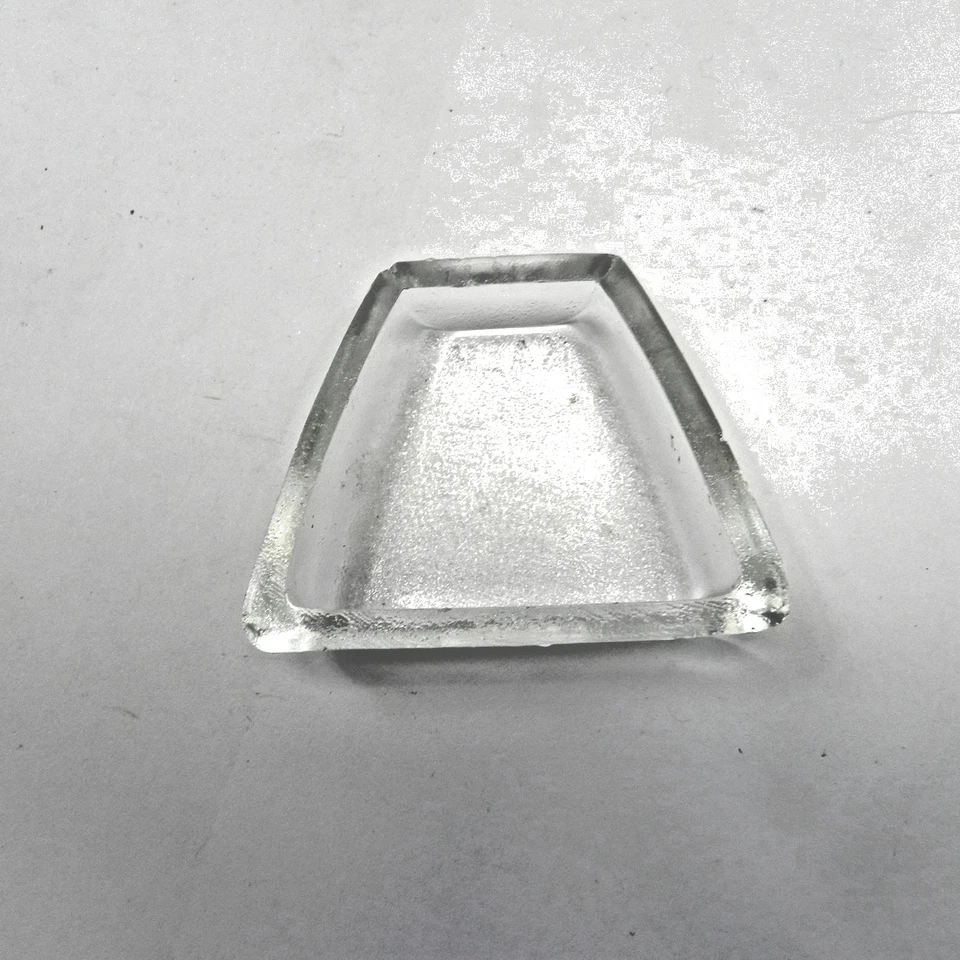 1951 KAISER NEW OLD STOCK LICENSE LIGHT LENS CLEAR GLASS NO DAMAGE RARE VINTAGE - Image 2 of 4