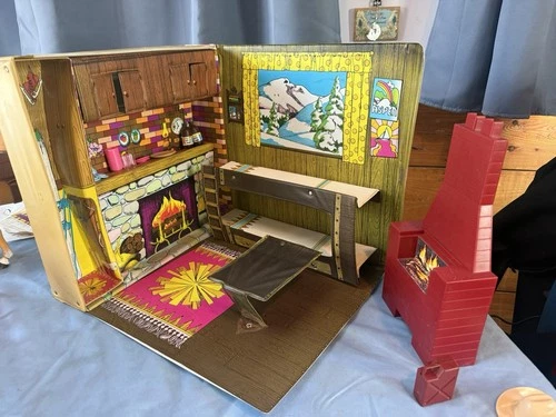 Vintage 1981 Barbie Ski Chalet & Summer Fun House Mattel 80s Barbie Playset