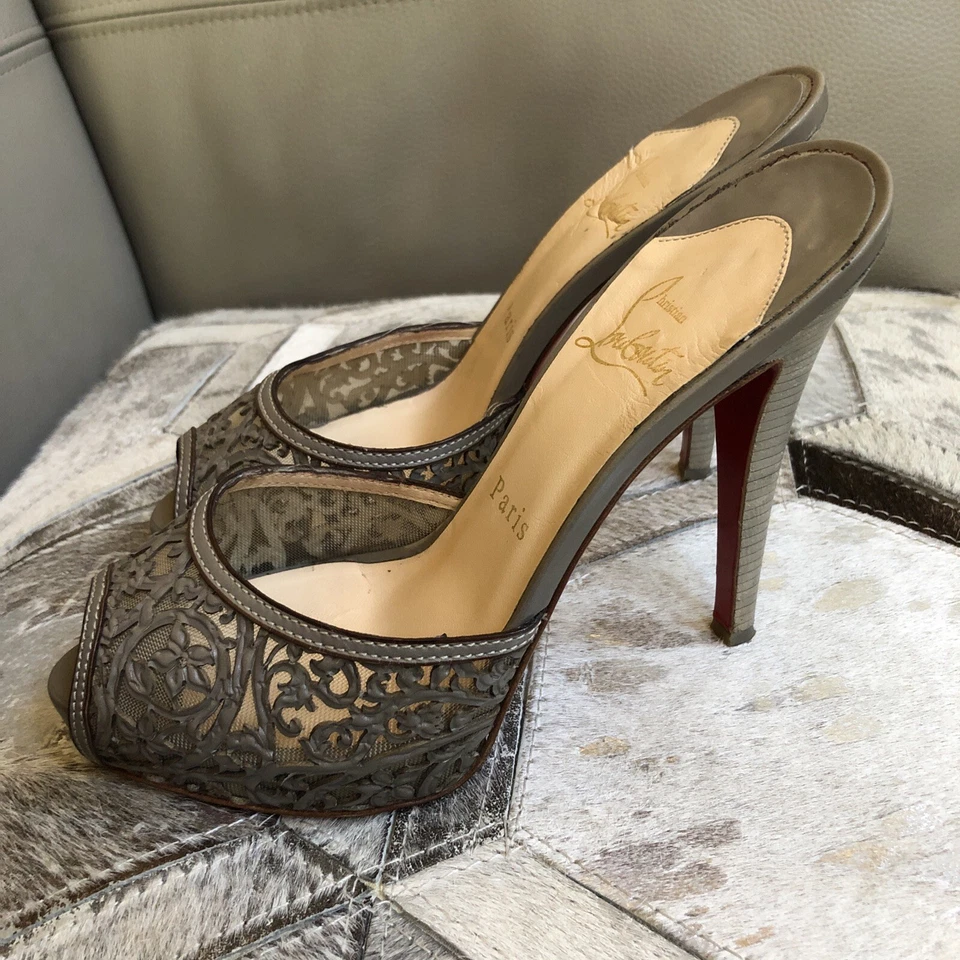 CHRISTIAN LOUBOUTIN PAMPAS SÚPER LINDAS MULAS DE TACÓN ALTO ¡MUY SEXY!  ZAPATOS Talla 39 Foto 3 de 4