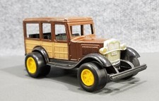 VTG TOOTSIETOY FFORD MODEL A WOODY WAGON MADE IN USA 5" LONG