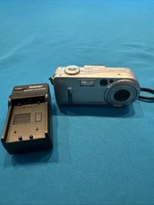 Sony Cybershot DSC-P9 4.0MP Digital Camera - Silver Tested and Works