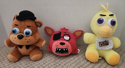 GOOD STUFF 2016 Five Nights at Freddy's Fazbear, Chica, & Foxy Plush Toy Set
