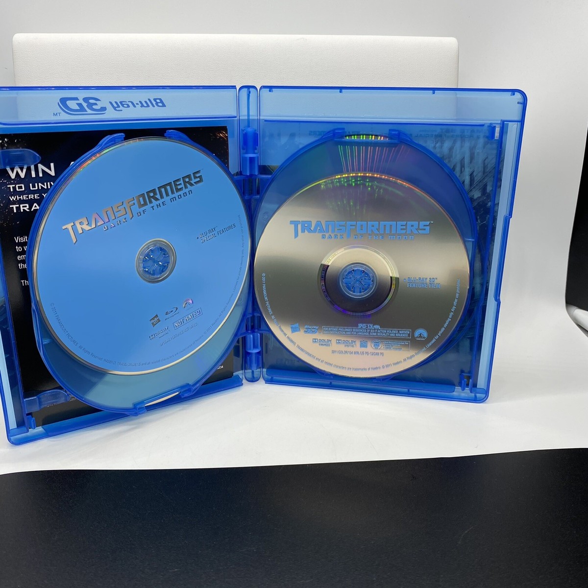 TRANSFORMERS: DARK OF THE MOON Blu-Ray Movie 4 Disc Set
