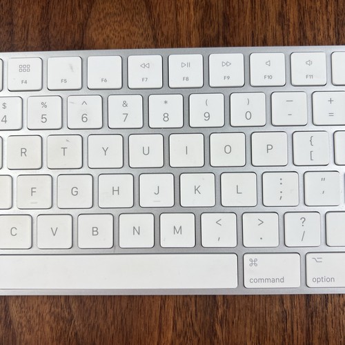 Apple A1843 Wireless Rechargeable Bluetooth Magic Keyboard With Numeric Keypad - 第 3/10 張圖片