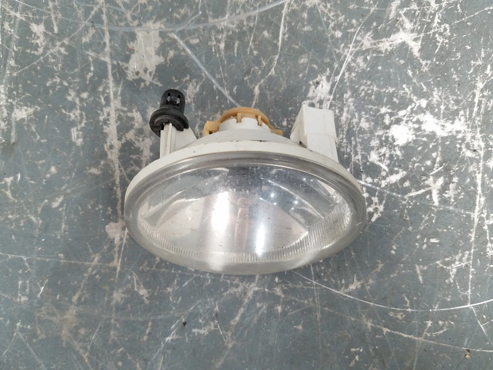 2007 Ford Mustang Shelby GT500 Left Front Fog / Driving Light #8204 P10 - Image 3 of 4