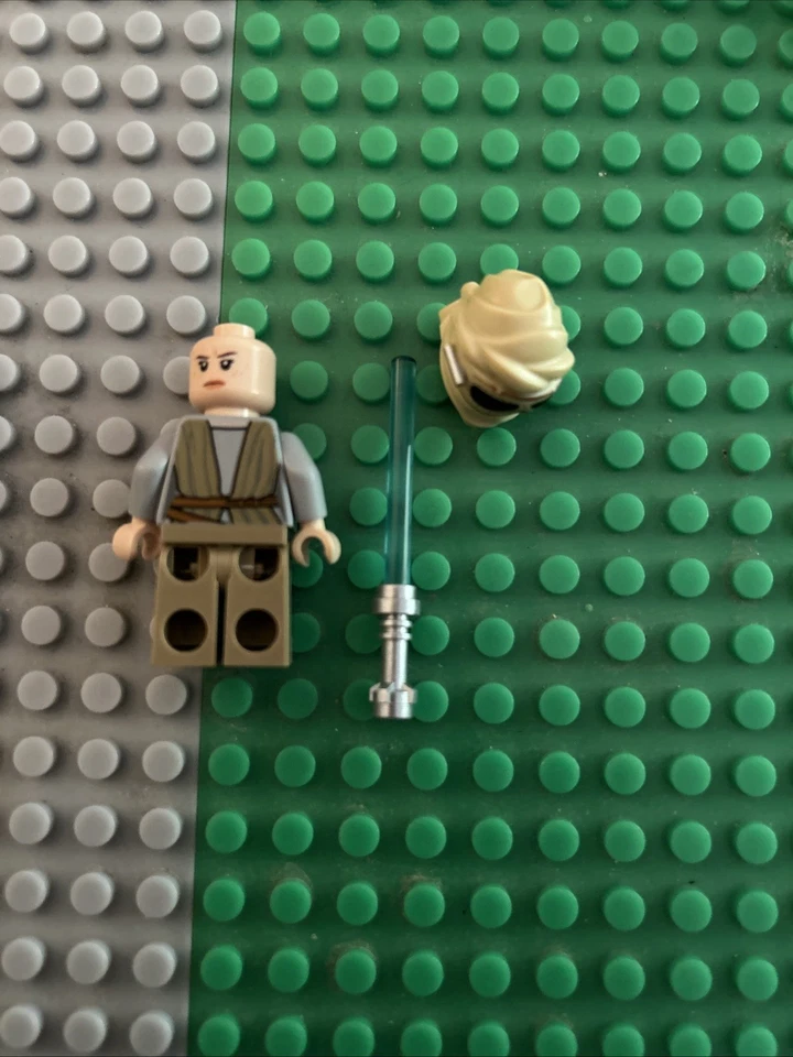 Minifiguras Lego Star Wars Episódio 7:(2)Rey, Poe Dameron, BB-8, Piloto de Resistência - Imagem 3 de 4