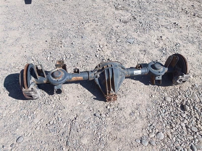 Rear Axle Assy Chrysler 8.25" Ring Gear 3.21 Ratio from 2010 Dodge Nitro 8355753 - Image 4 of 4