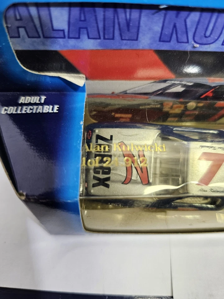 95 Action Platinum Series Nascar Alan Kulwicki 7 Zerex Die Cast Car 1 de 24912 Foto 2 de 4