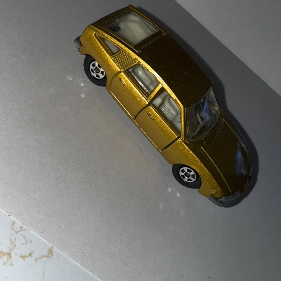 Caja de cerillas vintage Lesney # 56c BMC 1800 Pininfarina Gold 1969 Foto 4 de 4