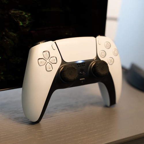 Impugnature pollice GeekShare per controller PS4 PS5 Switch Pro cover pollice 6 pz - Foto 7 di 9