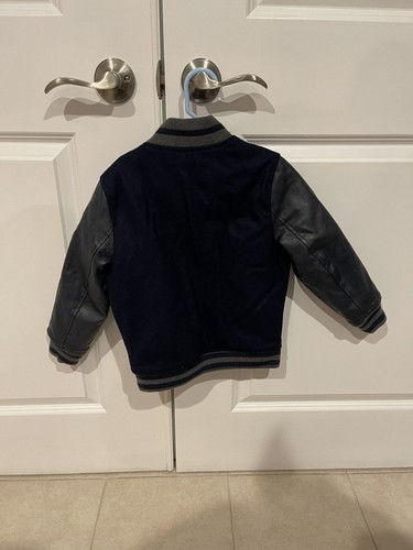 Gap Kids Boys Size 5 Navy Letterman Jacket With Faux Leather Sleeves - Picture 2 of 3