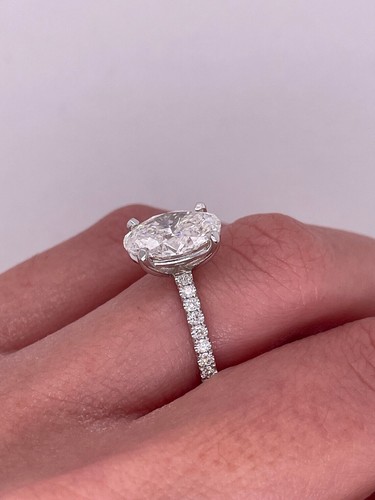 IGI Certified 2.30 Ct Oval Cut Lab Grown CVD/Diamond 14k White Gold Women's Ring - Picture 4 of 23