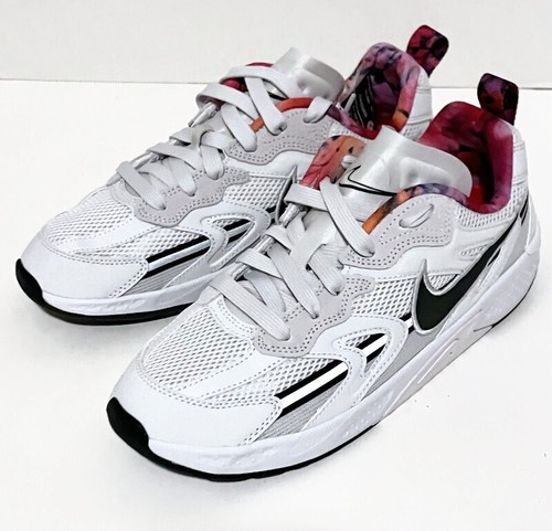 Futura x Nike Jam Train Olympic Breaking White FZ8966-100 Damen 8,5 / Herren 7 - Bild 1 von 11