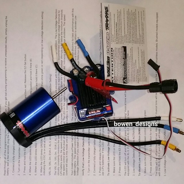 traxxas slash esc blinking red