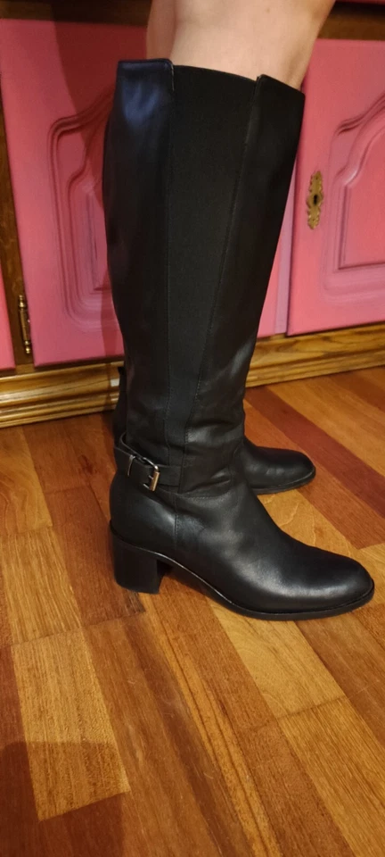 Laura Bellariva Black Leather Zip Buckle Knee-High Heel Boot 40.5 / 9.5 US - Image 2 of 4