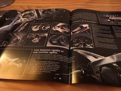 Yamaha FZR1000 FZR 1000 Catálogo Moto Folleto Prospecto Catalog Folleto - Imagen 3 de 4