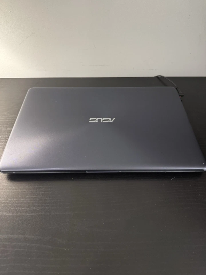 ASUS VivoBook Laptop F510UA-AH55, 8GB RAM, 1TB HDD, Windows 11, 15.6” Display - Image 2 of 4