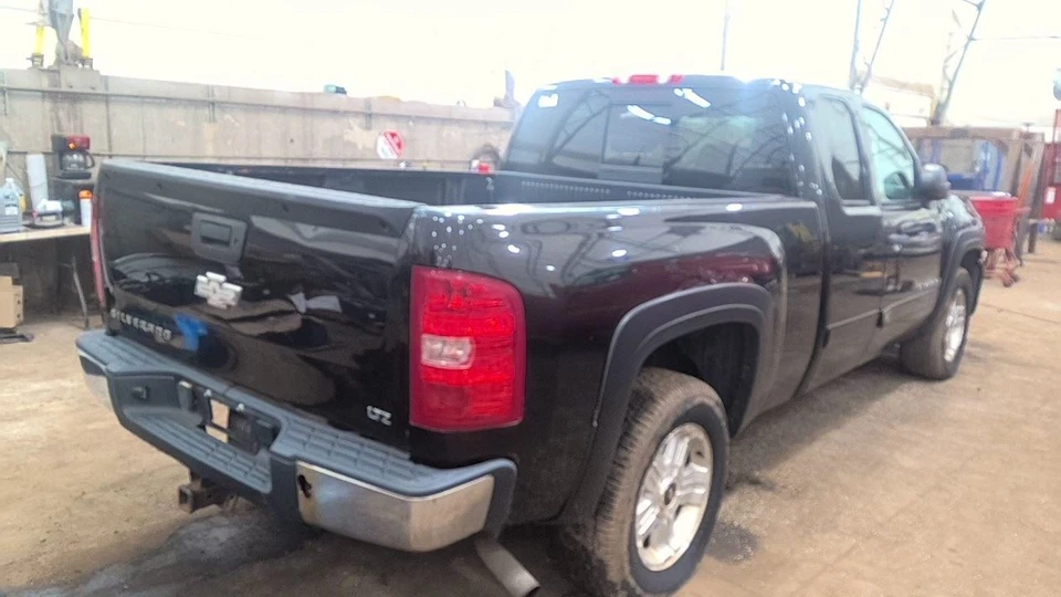 Driver Left Front Spindle/Knuckle Fits 07-14 ESCALADE 6872847 - Image 3 of 4