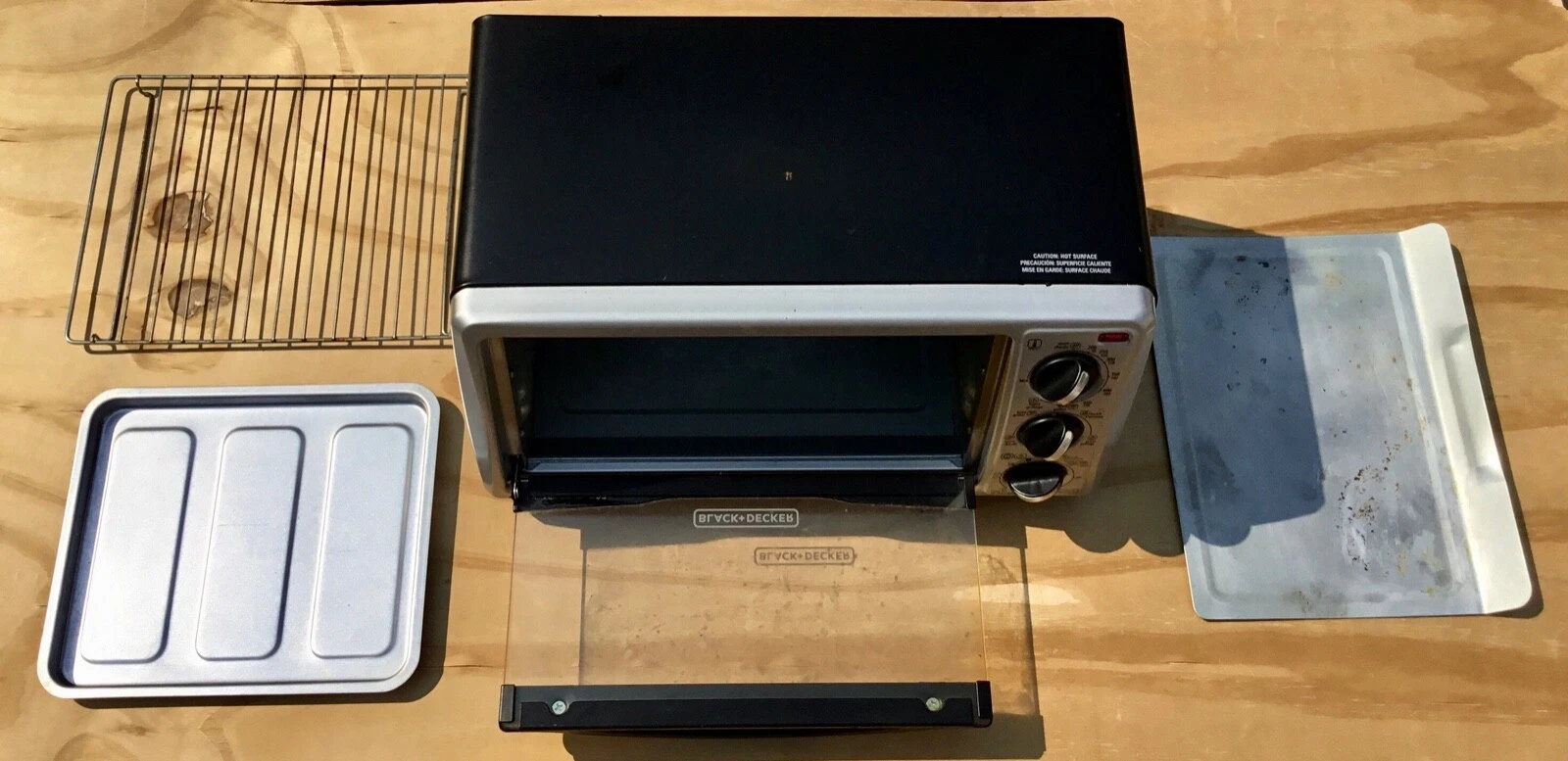 BLACK+DECKER 4-Slice Countertop Toaster Oven Eventoast TO1322SBD