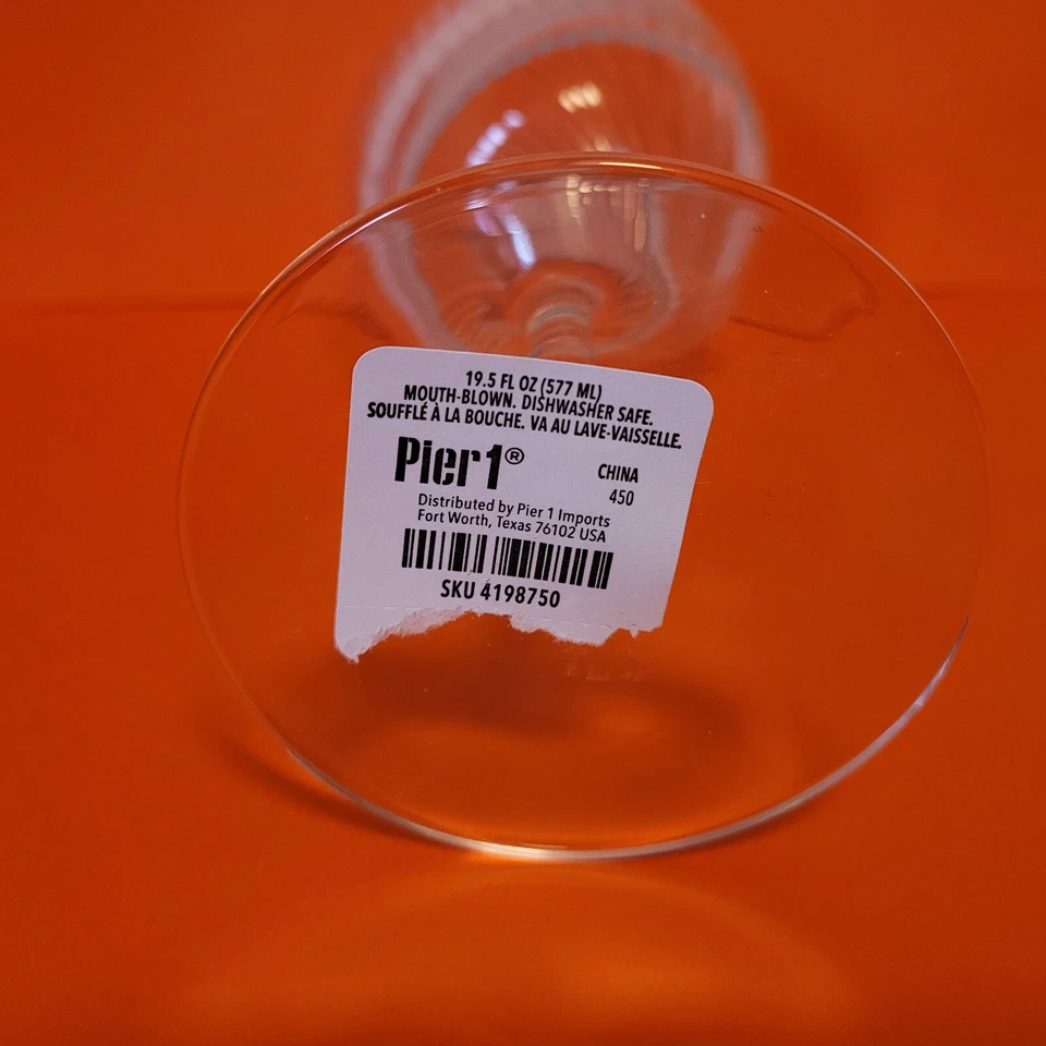 Juego de 4 copas de vino/agua Pier One sopladas a mano azul/blanco con remolino óptico 19,5 oz 9" Foto 3 de 3