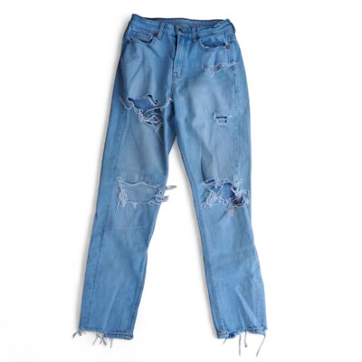 American Eagle 90s Mom Distressed Light Wash Jeans Junior 00