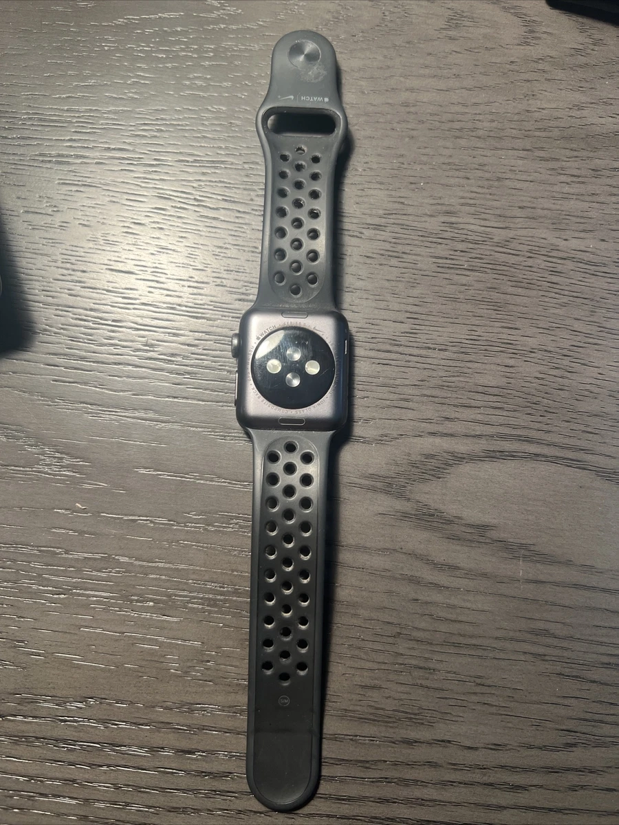 Apple Watch Series 3 Nike Sport Black 38mm Nike Band With Box Used