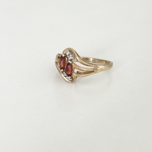 Vintage 10K Yellow Gold Marquise Garnet & Diamond Ladies Band Ring Size 6 - Picture 3 of 12
