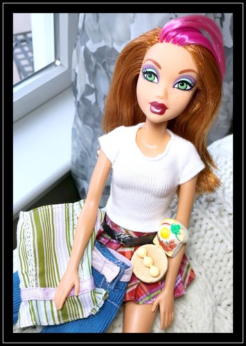 VTG My Scene Shopping Spree Mall Kenzie 12" Barbie Doll Mattel - Partial Rehair - Picture 5 of 13