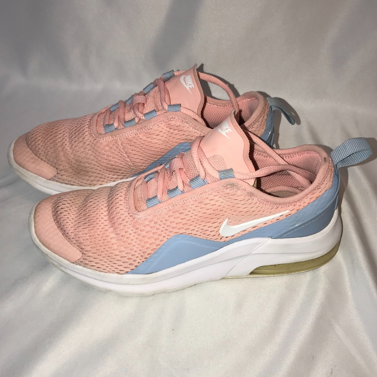 nike air max motion 2 coral