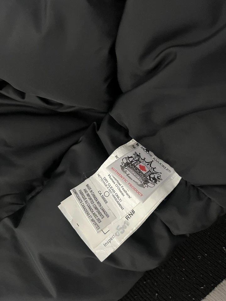 Men’s Moose Knuckles Ballistic Bomber Silver Jacket With Fur Hood Size X-Large — 第 4/4 张图片