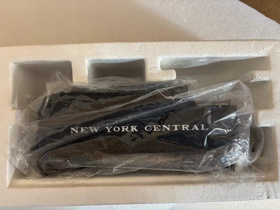 Lionel 6- 18606 O Gauge New York Central 2-6-4 Steam Locomotive-1989 NIB - Image 4 of 4