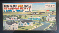 PLASTICVILLE 1915-200 PLASTICVILLE 24 FIGURES COMPLETE IN BOX PLUS I ADDED MORE