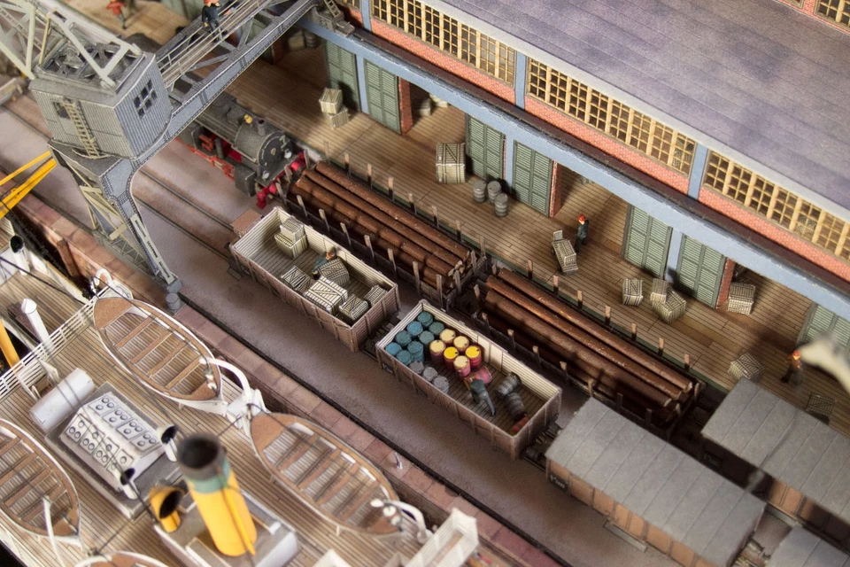 Kartonmodell Diorama Hamburger Hafen 1:250 HMV Hamburger Modellbaubogen Verlag - Bild 4 von 4