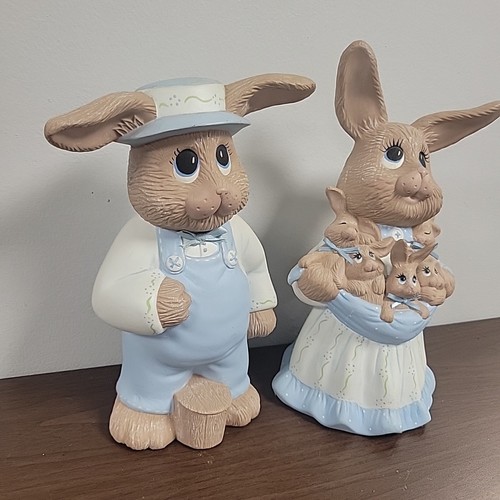 Vintage 1990 Pair Ceramic Bisque Easter Bunnies Mr. & Mrs. Peter Rabbit/Babies - Picture 4 of 11