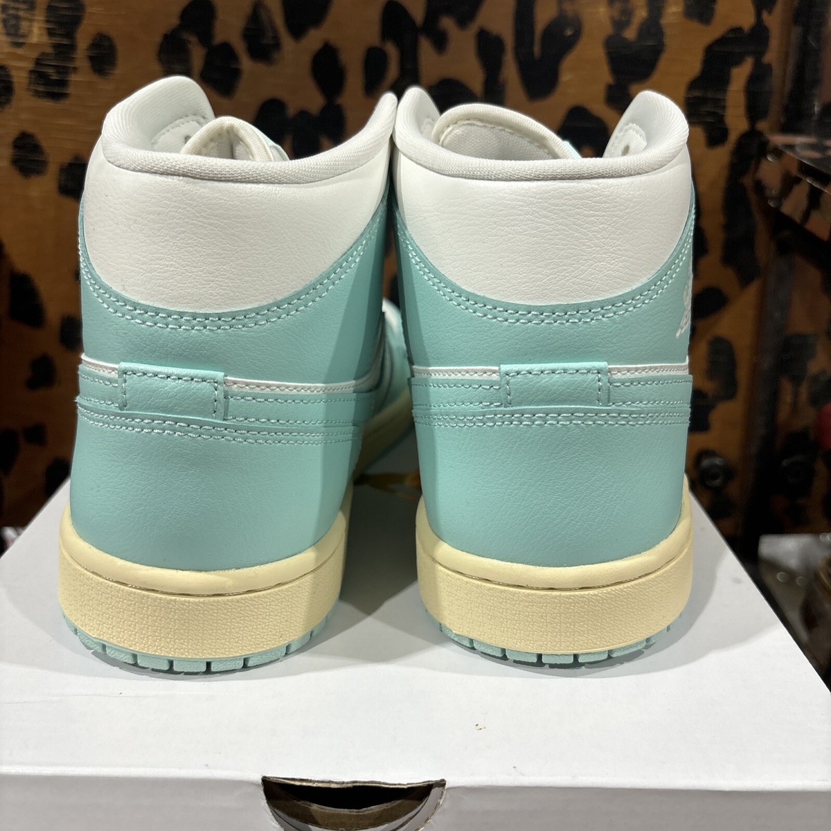 Air Jordan 1 Mid Women's Shoes Sail-Light Dew-Muslin BQ6472 Air Jordan 1 Mid Women's Shoes Sail-Light Dew-Muslin BQ6472