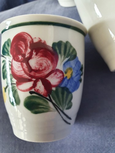 4 Becher / Milchbecher LILIEN PORZELLAN AUSTRIA ALPENFLORA Handgemalt - Bild 3 von 3