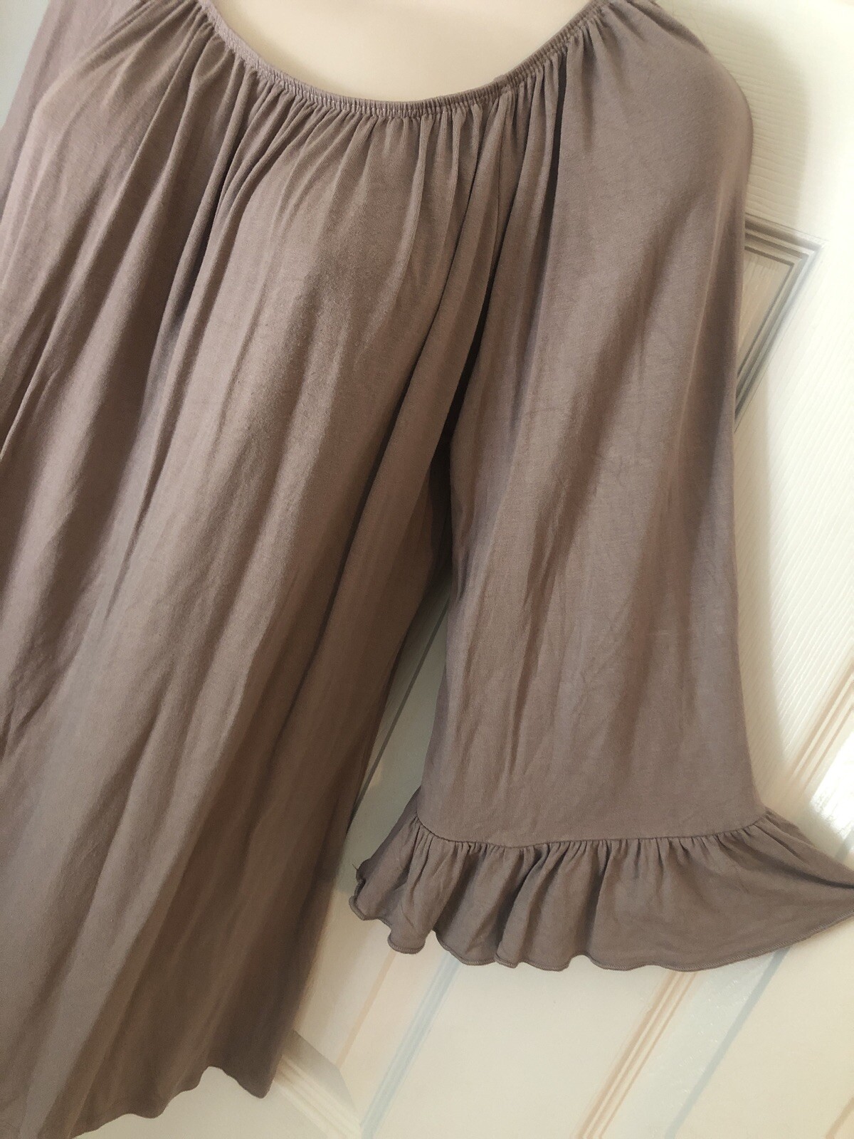 Women’s DRESSIN GAUDY Quarter Sleeve Soft Flowing Tunic Ruffle Bell