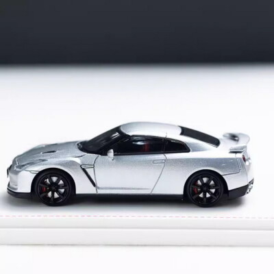 FH 1/64 Scale GT-R R35 Silver Diecast Car Model Toy Collection