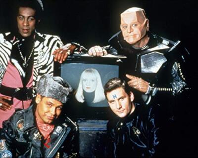 Red Dwarf cast pose from cult 1980's sci-fi TV series 16x20 inch Poster