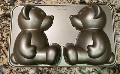 NORDIC WARE 3D TEDDY BEAR CAKE PAN TAKES 10 CUPS MIX ALUM NON STICK BUILD A BEAR