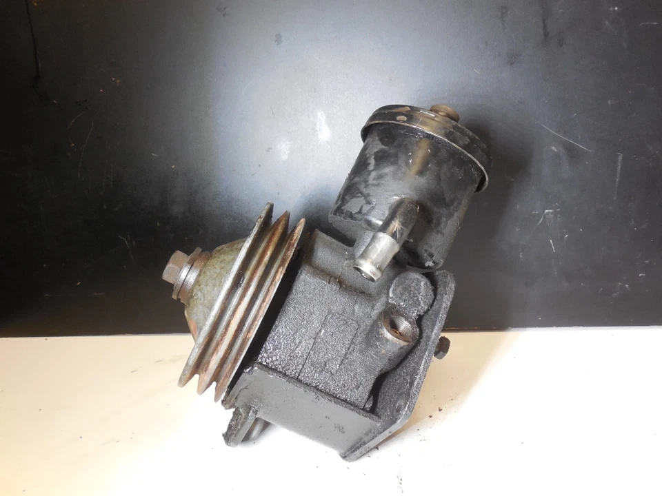 Насос рулевого управления 1164600183 72-80 Mercedes Benz R107 450SL 350SL 450SLC - Изображение 3 из 4